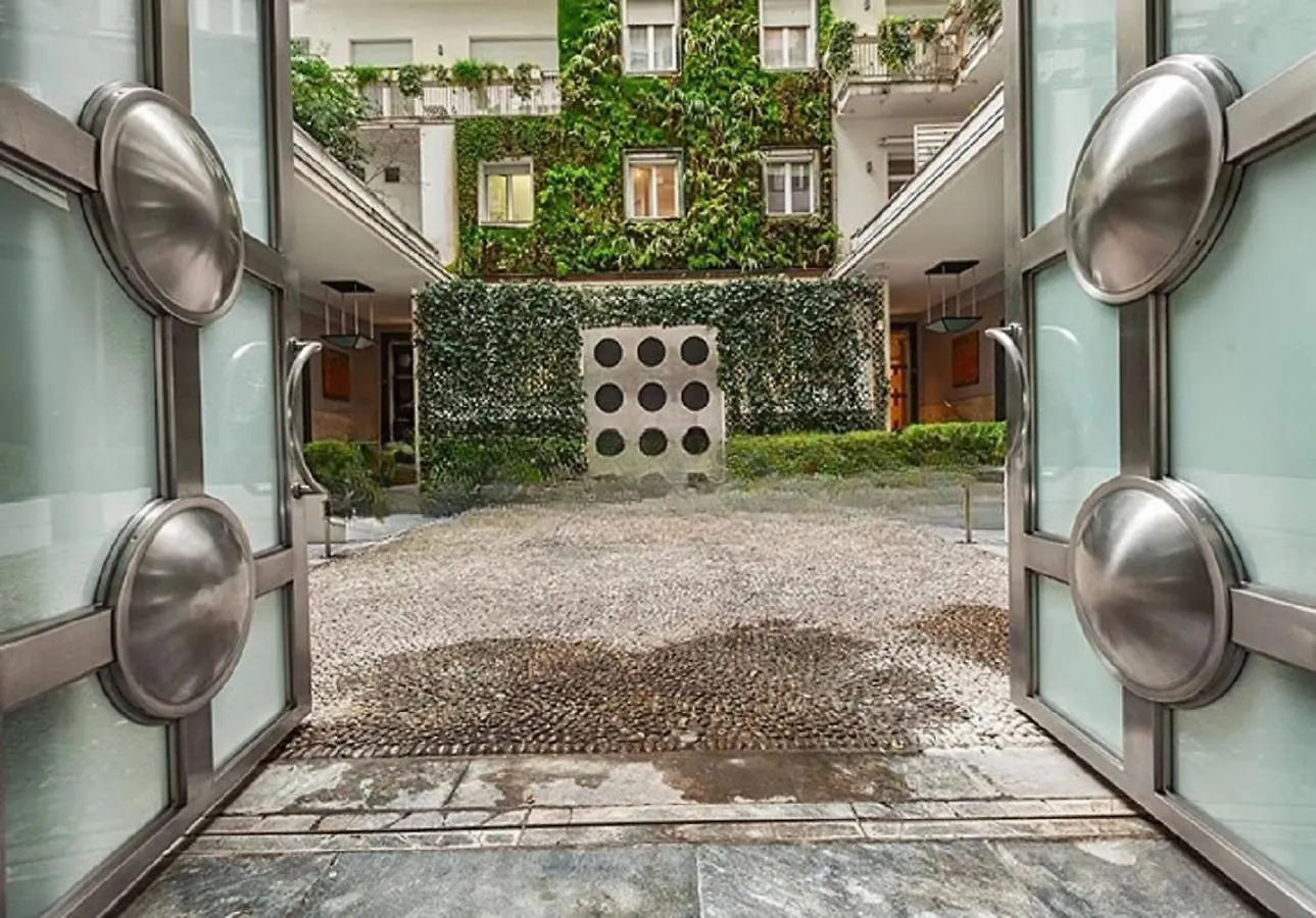 Elegante 3 Locali Con 2 Bagni Nel Cuore Di Milano Hébergement de vacances