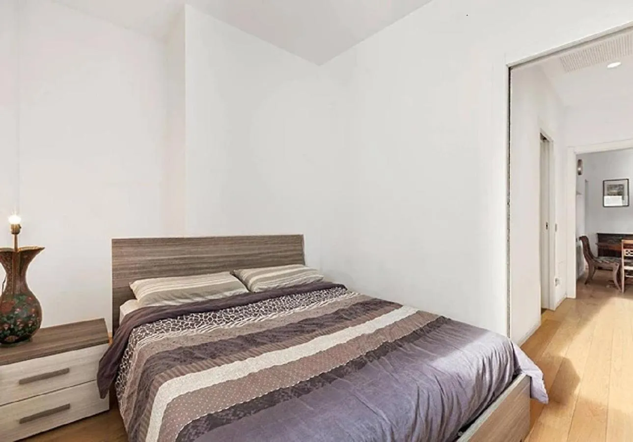 Elegante 3 Locali Con 2 Bagni Nel Cuore Di Milano Itália